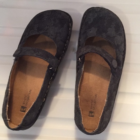 White Mountain Shoes - Blue suede Mary Jane style shoes